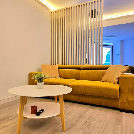 Beachfront Mla Boutique - White Titanic Apartment