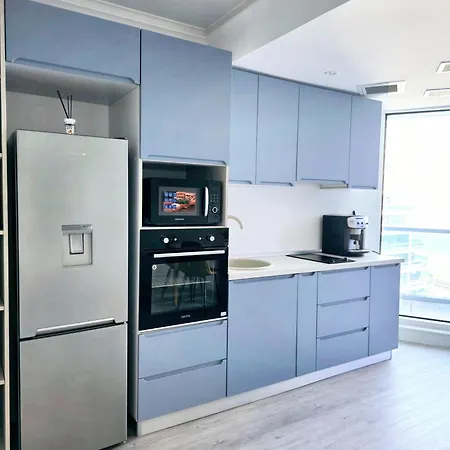 Apartman Beachfront Mla Boutique - White Titanic