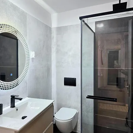 Apartman Beachfront Mla Boutique - White Titanic